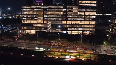 4k航拍城市夜晚街景车流灯光视频的预览图